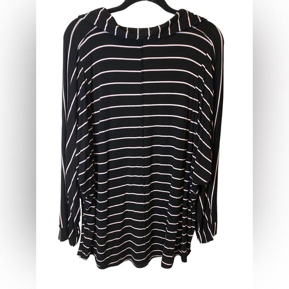 We the Free | Medium Black and White Striped Oversized Can't Fool Me Top - Picture 9 of 10